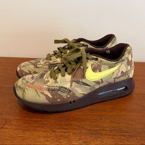 Nike Air Max running shoes  1 ’86 Camo and Light Lemon Twist size 10